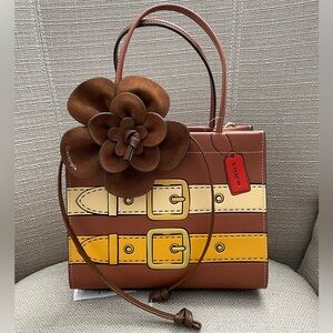 Coach Cashin Carry Bag 22 With Trompe L'oeil Print New